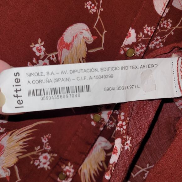 Lefties maroon red floral bird print button up blouse size large Novelty Retro - Picture 6 of 6